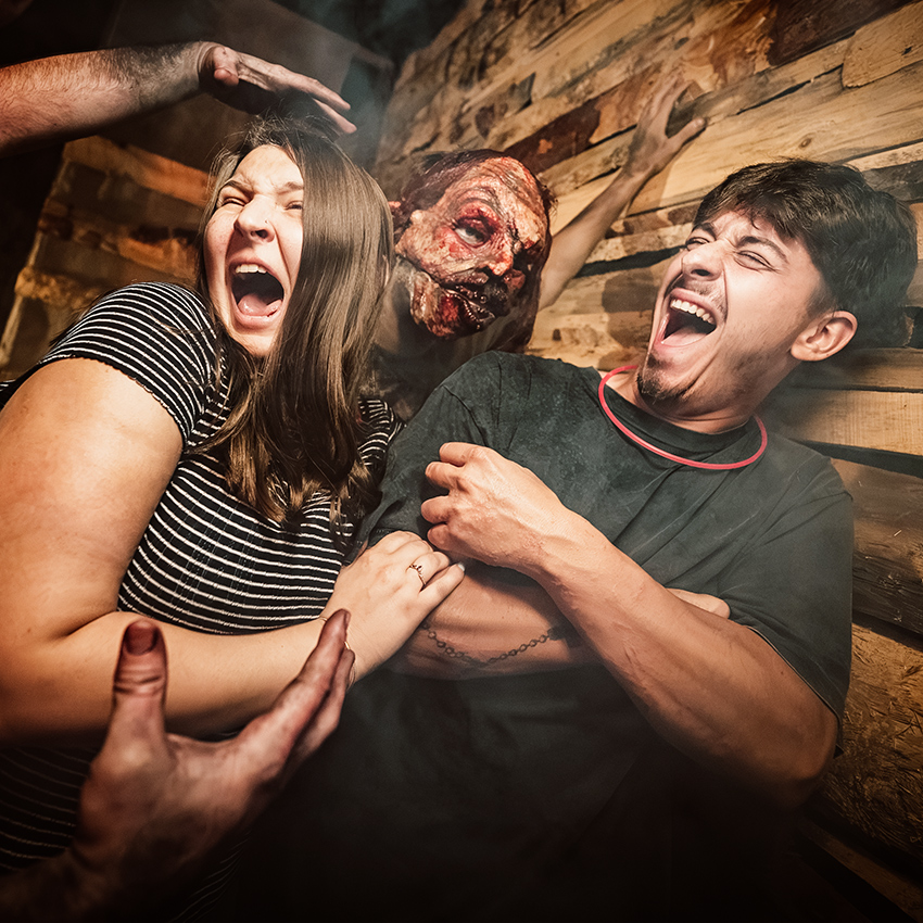 13thWorld-FrightPark-customers-1-square